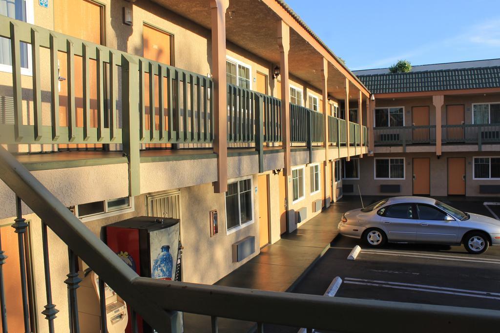 El Rancho Inn Hawthorne Exterior photo